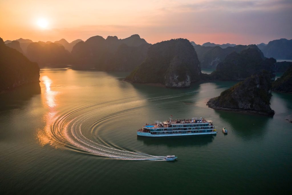 Heritage Cruises Bình Chuẩn