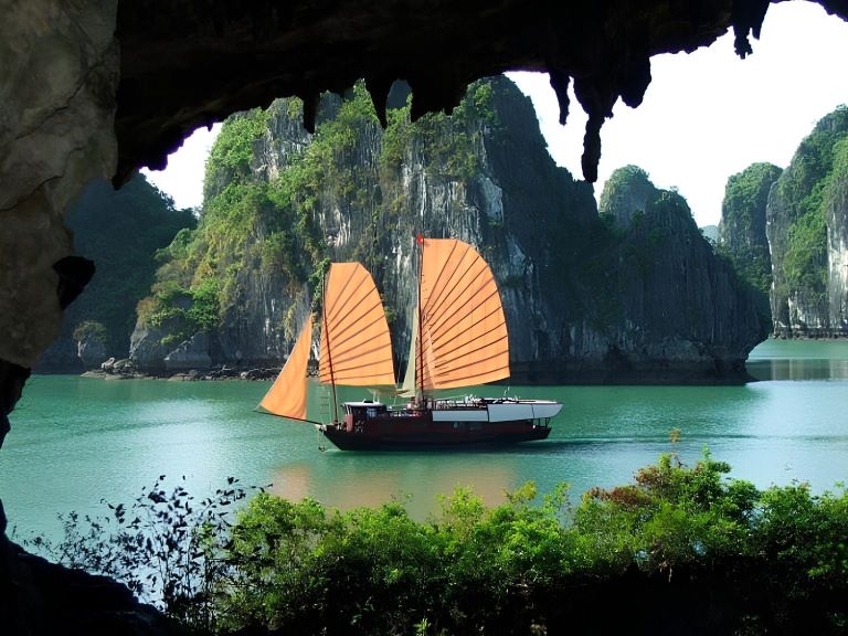 Hang Sáng Tối