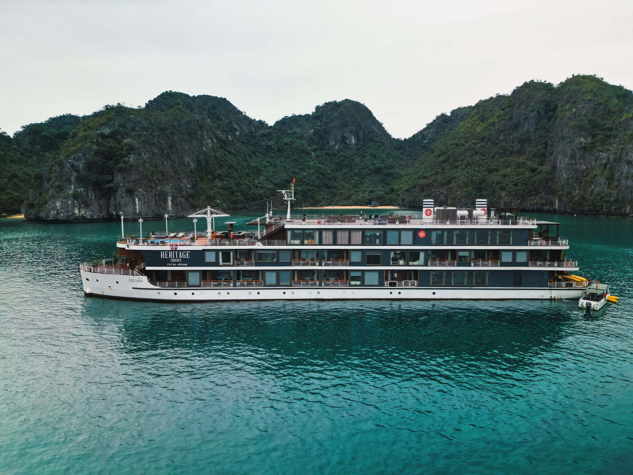 Heritage Cruises Binh Chuan Cat Ba Archipelago