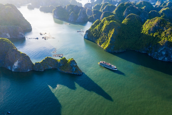 Tourists from Ha Long can reach Lan Ha Bay by taking the Heritage Cruises Binh Chuan