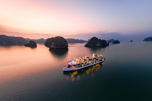 Vịnh Lan Hạ đẹp nhất vào tháng 3 - 5 và tháng 9 - 11