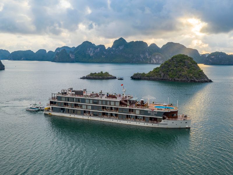 Du thuyền đa dạng tại cảng quốc tế Tuần Châu