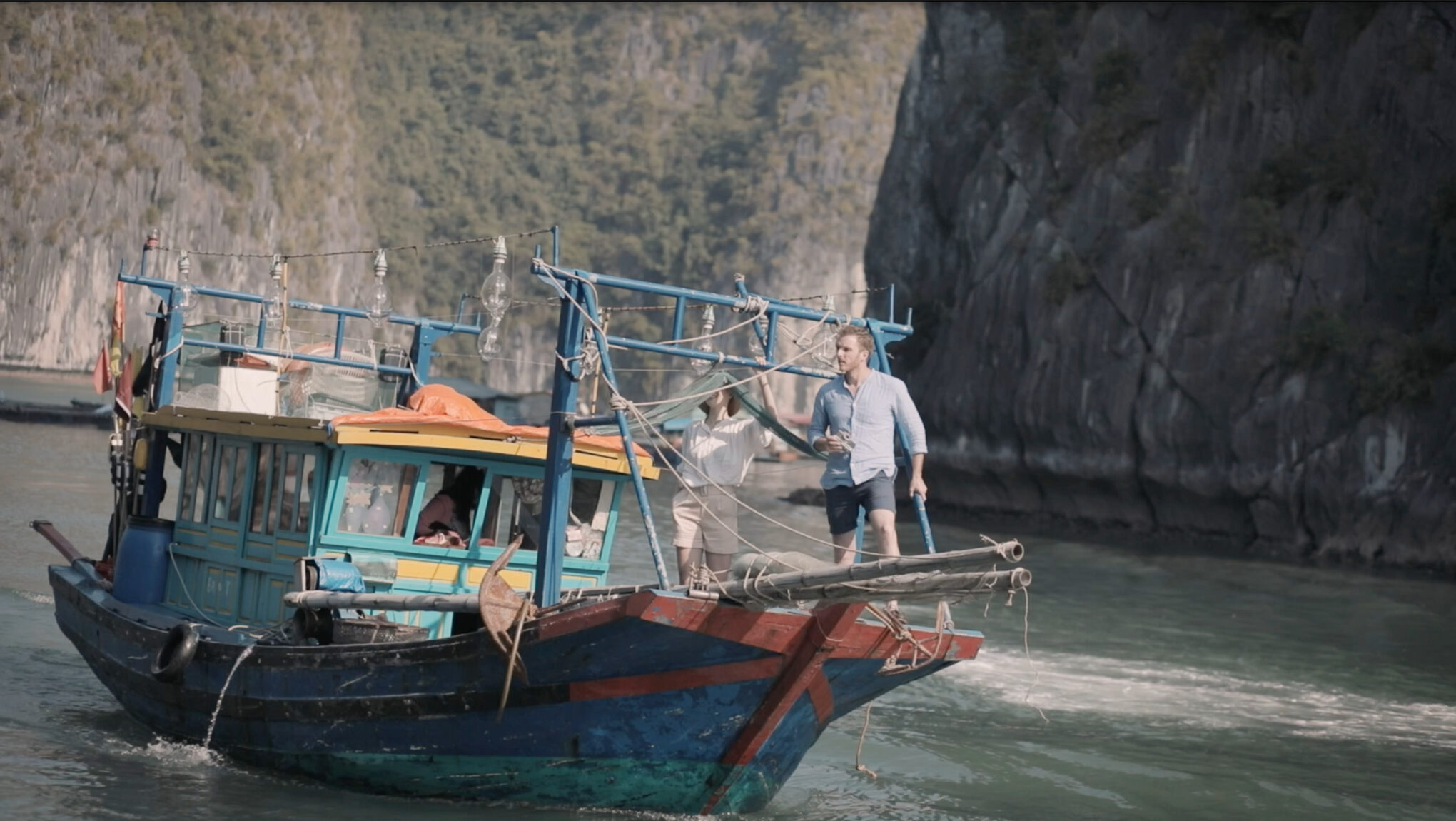 lan ha bay luxury cruise