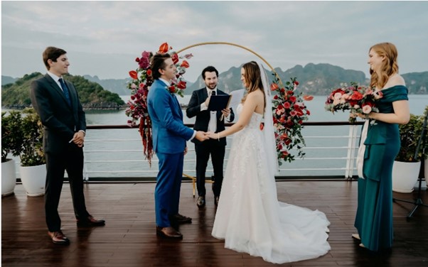 Đám cưới trên du thuyền: Không gian riêng tư cho ngày trọng đại