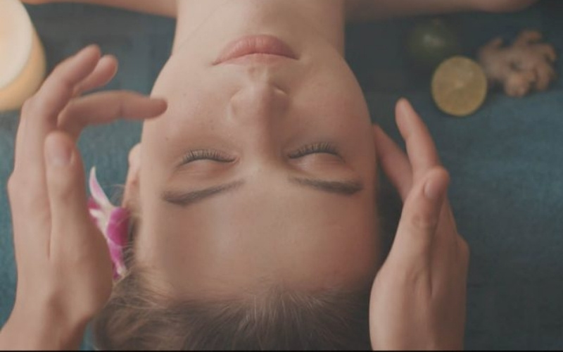 Đội ngũ kỹ thuật viên spa trên du thuyền được đào tạo bài bản, giàu kinh nghiệm